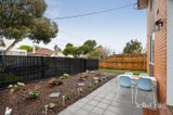 https://images.listonce.com.au/custom/160x/listings/1136-smith-street-thornbury-vic-3071/792/01960792_img_01.jpg?NH1BUBJcN_E