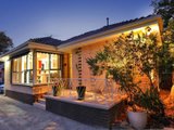 https://images.listonce.com.au/custom/160x/listings/1138-mitford-street-elwood-vic-3184/609/01794609_img_01.jpg?TdvEsqdbO4k