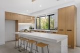 https://images.listonce.com.au/custom/160x/listings/11386-main-road-eltham-vic-3095/211/01031211_img_06.jpg?rUlSUn9Kh9Q