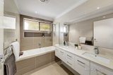 https://images.listonce.com.au/custom/160x/listings/1139-waverley-road-chadstone-vic-3148/309/01628309_img_06.jpg?kh2RROsY4xk