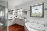 https://images.listonce.com.au/custom/160x/listings/114-barrington-street-bentleigh-east-vic-3165/097/01850097_img_07.jpg?CTPaRoGlzPM