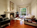 https://images.listonce.com.au/custom/160x/listings/114-beach-avenue-elwood-vic-3184/600/01794600_img_02.jpg?ShRtKfcFKjw