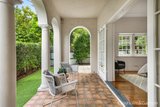 https://images.listonce.com.au/custom/160x/listings/114-beach-avenue-elwood-vic-3184/943/01793943_img_11.jpg?m8sFpBuBWdo