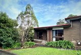 https://images.listonce.com.au/custom/160x/listings/114-beaconsfield-road-briar-hill-vic-3088/674/01617674_img_01.jpg?p-7mSHoqMqA