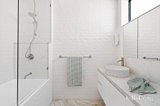 https://images.listonce.com.au/custom/160x/listings/114-cole-street-williamstown-vic-3016/828/01742828_img_13.jpg?_0QdK0w_sT4