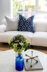 https://images.listonce.com.au/custom/160x/listings/114-foster-avenue-glen-huntly-vic-3163/832/01161832_img_03.jpg?WKIUjOxXBQU