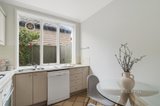 https://images.listonce.com.au/custom/160x/listings/114-highbury-grove-prahran-vic-3181/782/01705782_img_04.jpg?vWI3HSpUsW0