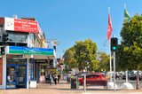 https://images.listonce.com.au/custom/160x/listings/114-lindwall-street-glen-waverley-vic-3150/280/01747280_img_17.jpg?2JBLXSUb04c