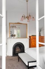 https://images.listonce.com.au/custom/160x/listings/114-stokes-street-port-melbourne-vic-3207/551/01682551_img_16.jpg?XUy6UeJy8QI