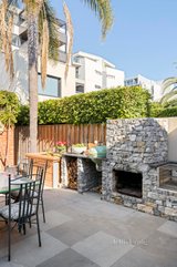 https://images.listonce.com.au/custom/160x/listings/114-stokes-street-port-melbourne-vic-3207/551/01682551_img_18.jpg?EtBLWeCF4_o