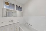 https://images.listonce.com.au/custom/160x/listings/1145-edgevale-road-kew-vic-3101/615/01781615_img_08.jpg?j9x8NWOugK8