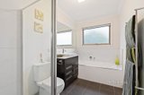 https://images.listonce.com.au/custom/160x/listings/115-bayswater-road-croydon-vic-3136/501/01735501_img_09.jpg?HR5lHMxNAfU