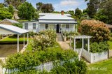 https://images.listonce.com.au/custom/160x/listings/115-gingell-street-castlemaine-vic-3450/939/01740939_img_01.jpg?QcaeVDJ5lAg