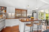https://images.listonce.com.au/custom/160x/listings/115-gingell-street-castlemaine-vic-3450/939/01740939_img_07.jpg?Wa31g3t-31Y