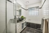 https://images.listonce.com.au/custom/160x/listings/115-illuka-crescent-mount-waverley-vic-3149/334/01726334_img_06.jpg?29n1YF8bJ2s