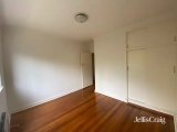 https://images.listonce.com.au/custom/160x/listings/115-kendall-street-elwood-vic-3184/687/01866687_img_05.jpg?YO5ToUCx7fY