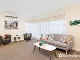 https://images.listonce.com.au/custom/160x/listings/115-mount-view-parade-croydon-vic-3136/387/01526387_img_04.jpg?Qv50YhAKP6Y