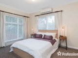 https://images.listonce.com.au/custom/160x/listings/115-mount-view-parade-croydon-vic-3136/387/01526387_img_07.jpg?xml6GADQ7Nk