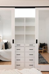 https://images.listonce.com.au/custom/160x/listings/115-nepean-street-greensborough-vic-3088/682/01702682_img_09.jpg?9d6RviHkjOY