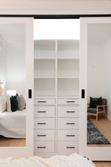 https://images.listonce.com.au/custom/160x/listings/115-nepean-street-greensborough-vic-3088/961/01725961_img_07.jpg?BHlRiMEWKpg