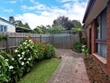 https://images.listonce.com.au/custom/160x/listings/115-norman-road-croydon-vic-3136/215/01525215_img_04.jpg?RM0GAZjHL-w