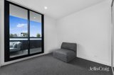 https://images.listonce.com.au/custom/160x/listings/1151-lusher-road-croydon-vic-3136/796/01949796_img_06.jpg?5_5Tj9LQFq4
