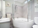 https://images.listonce.com.au/custom/160x/listings/1159-61-ormond-esplanade-elwood-vic-3184/269/01794269_img_08.jpg?tWoXxXzI-VI