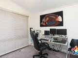 https://images.listonce.com.au/custom/160x/listings/116-bastow-road-lilydale-vic-3140/945/01524945_img_09.jpg?L3l7NX3yNVA