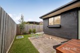 https://images.listonce.com.au/custom/160x/listings/116-esther-crescent-mooroolbark-vic-3138/951/01929951_img_16.jpg?Q_Eu3VdR1d0