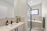https://images.listonce.com.au/custom/160x/listings/116-galenia-street-wollert-vic-3750/133/01983133_img_08.jpg?P1r-z2J-7tY