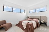 https://images.listonce.com.au/custom/160x/listings/116-lebanon-street-strathmore-vic-3041/900/01921900_img_07.jpg?JlOfMSLUgKI