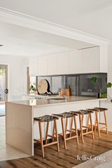 https://images.listonce.com.au/custom/160x/listings/116-tarella-road-chelsea-vic-3196/838/01890838_img_05.jpg?dLIPLs6XZqY