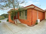 https://images.listonce.com.au/custom/160x/listings/116-viewpoint-drive-chirnside-park-vic-3116/158/01525158_img_01.jpg?zmgWtXqgHB8