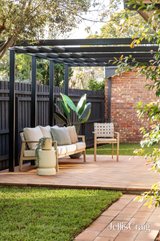 https://images.listonce.com.au/custom/160x/listings/1168-brougham-street-kew-vic-3101/303/01935303_img_12.jpg?DvCEP-NlcX4