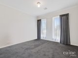 https://images.listonce.com.au/custom/160x/listings/117-aspect-parade-alfredton-vic-3350/620/01576620_img_07.jpg?dlShkxXPdjQ