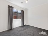 https://images.listonce.com.au/custom/160x/listings/117-aspect-parade-alfredton-vic-3350/620/01576620_img_09.jpg?69wNRjwg8ao