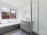 https://images.listonce.com.au/custom/160x/listings/117-aspect-parade-alfredton-vic-3350/620/01576620_img_14.jpg?QUnt6W_QD5s