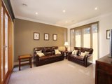 https://images.listonce.com.au/custom/160x/listings/117-donald-street-mount-waverley-vic-3149/020/01629020_img_02.jpg?2WcEIvAmFug