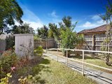 https://images.listonce.com.au/custom/160x/listings/117-dunstan-parade-port-melbourne-vic-3207/741/01087741_img_02.jpg?pRXEl8cR3sI