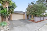 https://images.listonce.com.au/custom/160x/listings/117-ella-grove-chelsea-vic-3196/435/01720435_img_01.jpg?PyroV4LgNb4