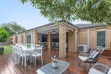 https://images.listonce.com.au/custom/160x/listings/117-ella-grove-chelsea-vic-3196/435/01720435_img_19.jpg?wQAsYcIsv40