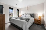 https://images.listonce.com.au/custom/160x/listings/117-wattletree-street-craigieburn-vic-3064/037/01278037_img_06.jpg?6f1tBnvU0Do