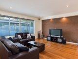 https://images.listonce.com.au/custom/160x/listings/117-wimbledon-court-mooroolbark-vic-3138/152/01524152_img_02.jpg?9Cpf_illXxk