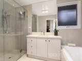 https://images.listonce.com.au/custom/160x/listings/117-winfield-road-balwyn-north-vic-3104/589/01684589_img_09.jpg?xZy2H2mo_Vw