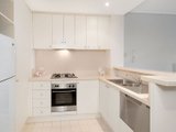 https://images.listonce.com.au/custom/160x/listings/1171-graham-street-port-melbourne-vic-3207/739/01087739_img_05.jpg?TCc2UDaNZX8