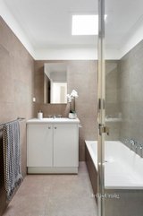 https://images.listonce.com.au/custom/160x/listings/1179-gordon-street-coburg-vic-3058/368/01507368_img_10.jpg?-5m5YCoza4s