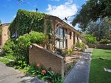 https://images.listonce.com.au/custom/160x/listings/118-barwon-street-box-hill-north-vic-3129/690/01743690_img_02.jpg?hNvTfPeHc7Y
