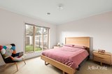https://images.listonce.com.au/custom/160x/listings/118-bell-street-ocean-grove-vic-3226/173/01933173_img_04.jpg?YzPHdnKI8lg