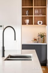 https://images.listonce.com.au/custom/160x/listings/118-broughton-road-surrey-hills-vic-3127/486/01951486_img_04.jpg?5j-9wJ5l64k