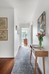 https://images.listonce.com.au/custom/160x/listings/118-grandview-grove-prahran-vic-3181/476/01580476_img_02.jpg?3Rw8MEHg0Yw